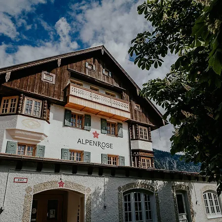 Hotel Alpenrose 3*