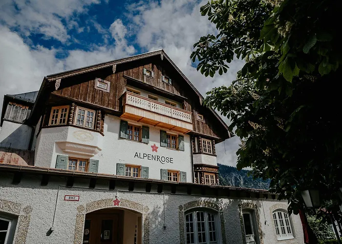 Hotel Alpenrose 3*