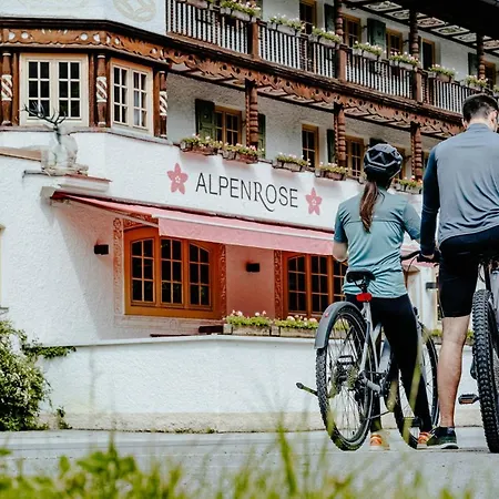 Alpenrose ホテル